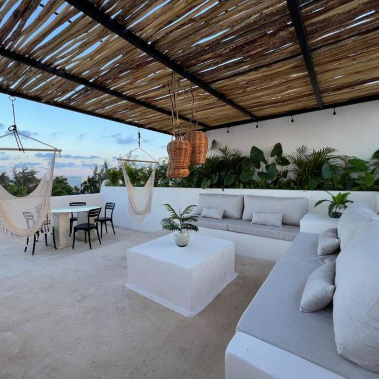 Dream penthouse with private rooftop and amazing views - Three-Bedroom Apartment - 17