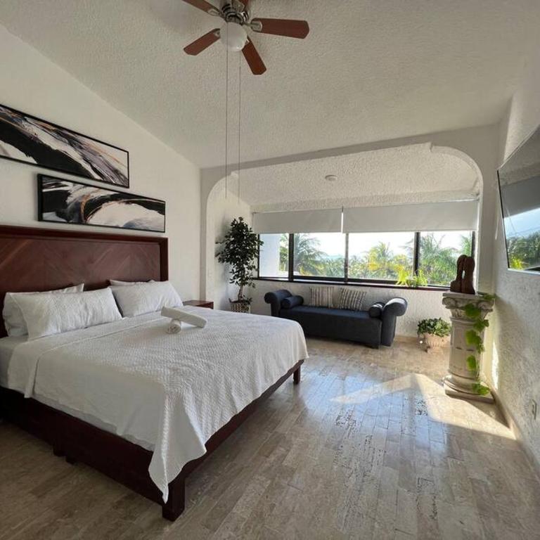 Dream penthouse with private rooftop and amazing views - Three-Bedroom Apartment - 26