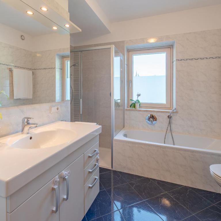 Stürz Ferienwohnungen - Appartamento con 2 Camere da Letto - 31