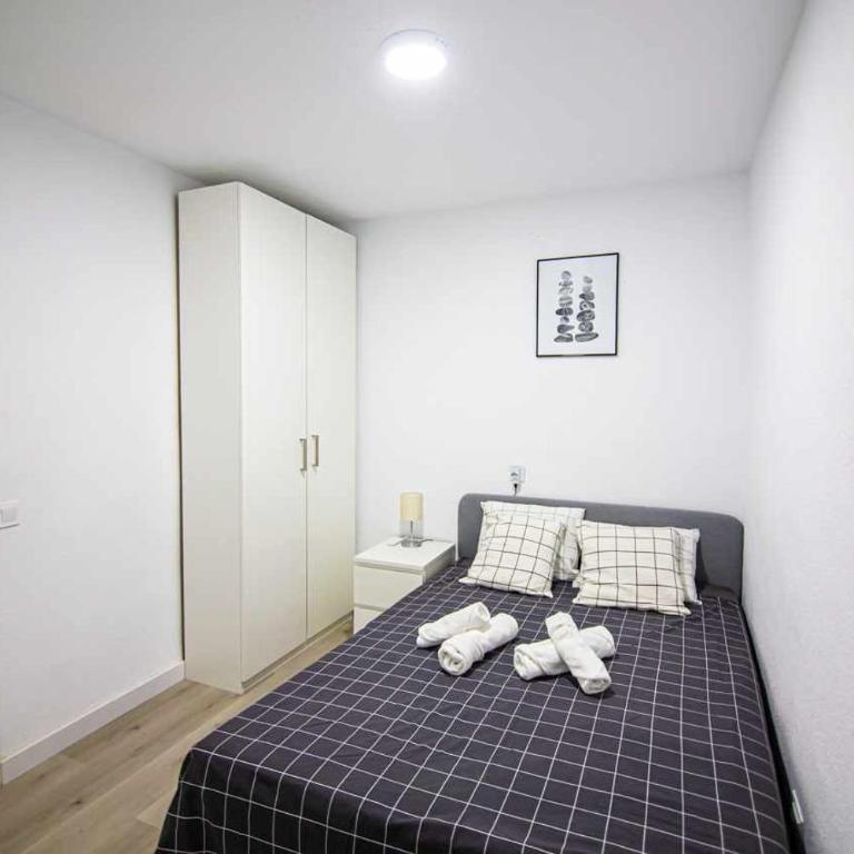 Apartamento con balcón cerca María Zambrano - Apartamento de 2 dormitorios - 3
