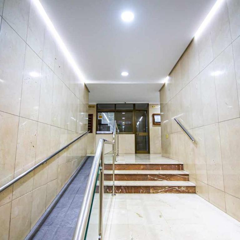 Apartamento con balcón cerca María Zambrano - Apartamento de 2 dormitorios - 17
