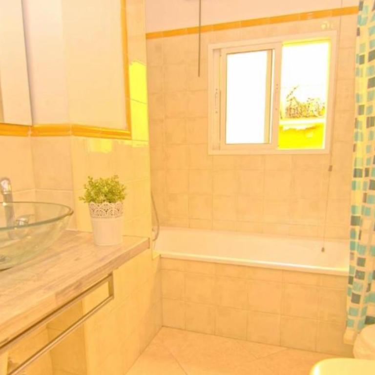 Guests House Mercado Malaga - Habitación Doble con baño compartido - 4