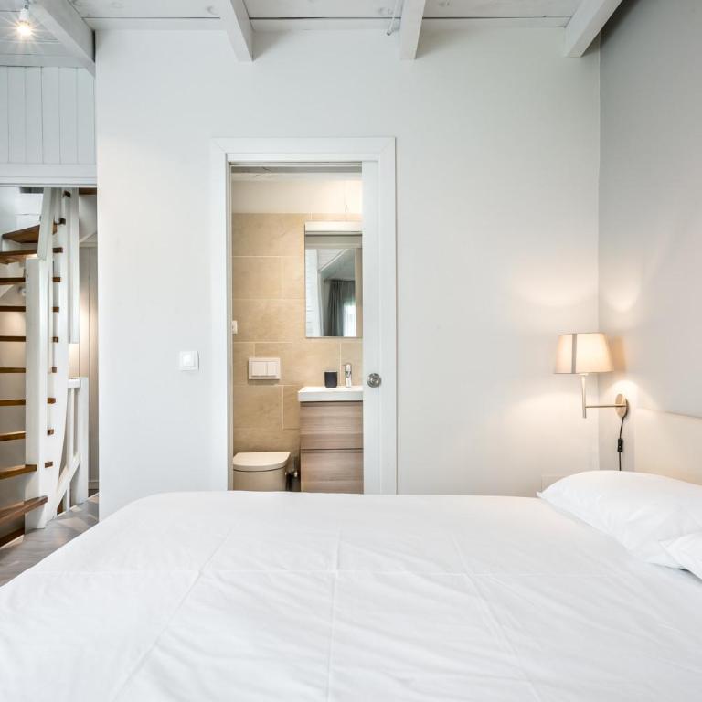 Casa Aneto by Totiaran - Three-Bedroom House - 14