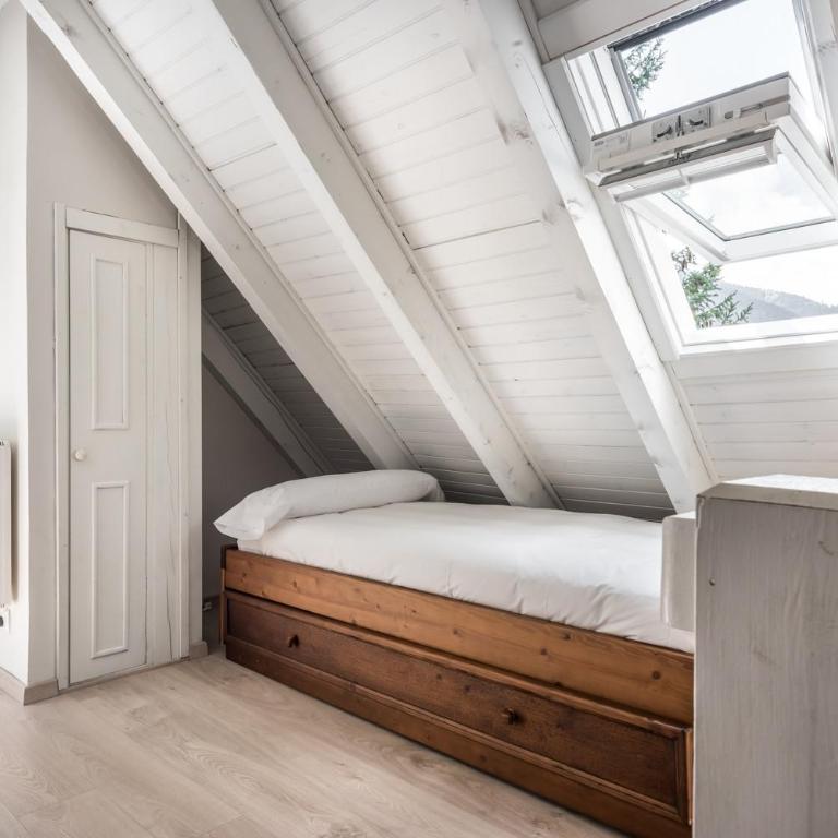 Casa Aneto by Totiaran - Three-Bedroom House - 28