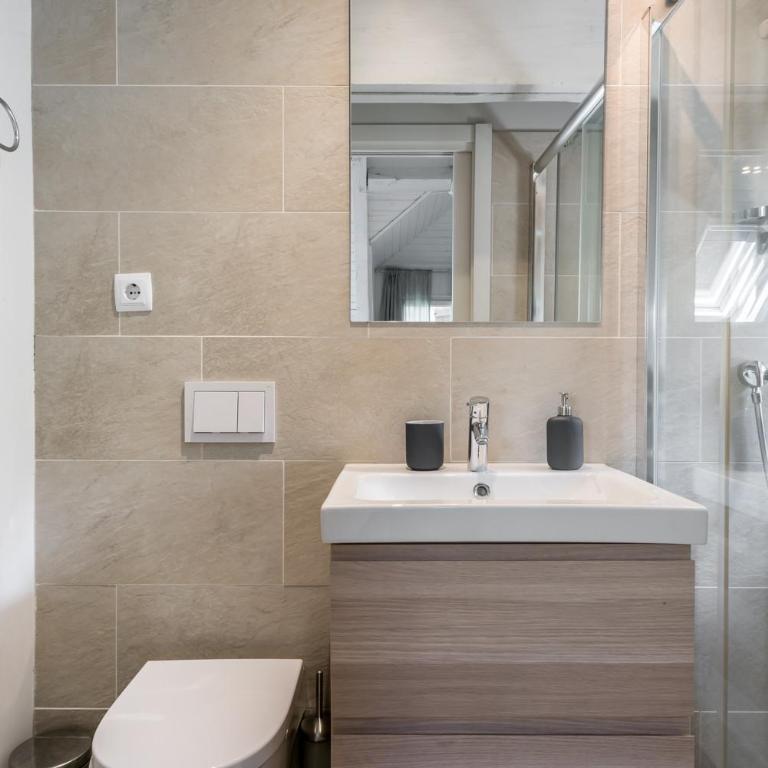 Casa Aneto by Totiaran - Three-Bedroom House - 18