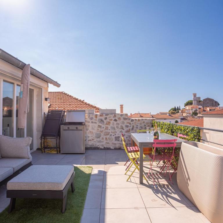 Cannes Experience Pastour Privatize 6 aparts 10bedrooms&9baths 11doublebeds with his duplexpenthouse ROOFTOP close palais congres beaches et Suquet - Maison de Vacances - 6