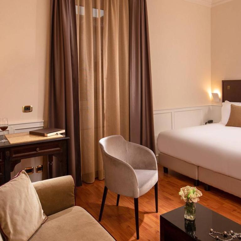 Hotel Del Corso - Camera Tripla Standard - 4