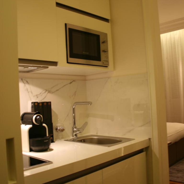 Cirque Deluxe Studio Apartment - Studio - 11