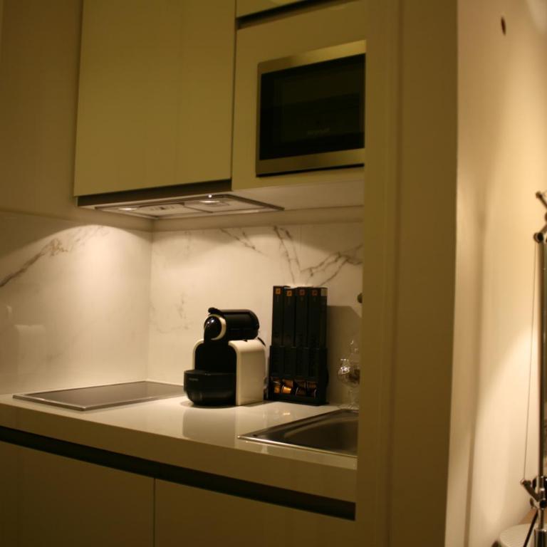 Cirque Deluxe Studio Apartment - Studio - 10