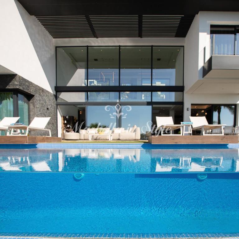 Villa Michaela moderna de súper lujo con piscina y vistas - Villa Deluxe - 10