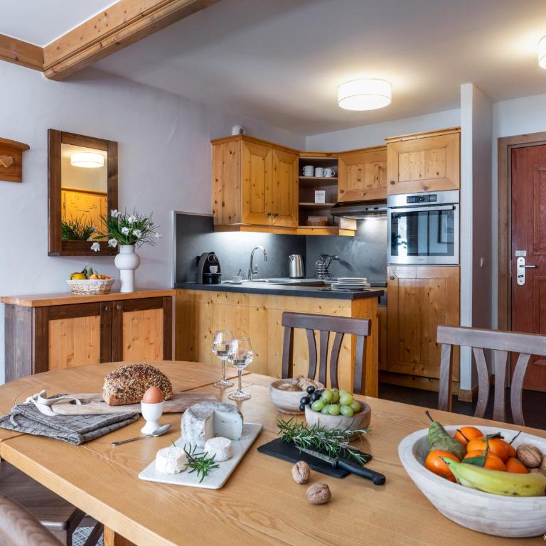 Résidence Pierre & Vacances Premium Arc 1950 Le Village - Appartement Supérieur 2 Chambres - Accès à la Piscine Extérieure (6 Personnes) - 4