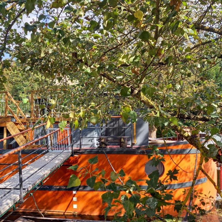 Appartement atypique indépendant sur péniche - Appartement avec Terrasse - 58
