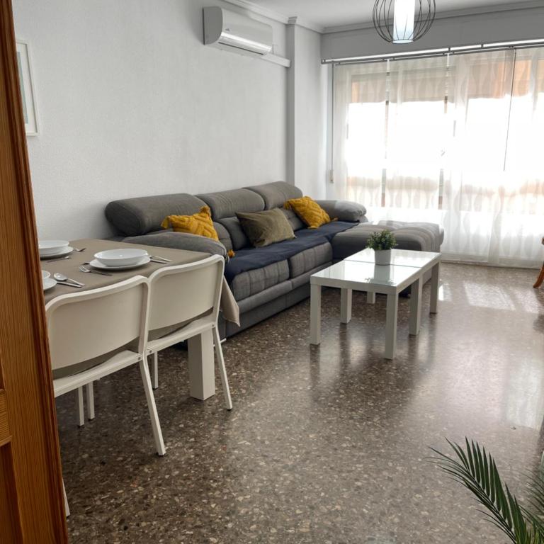 UIM Mediterraneo Claveles Wifi - Apartamento de 3 dormitorios - 3
