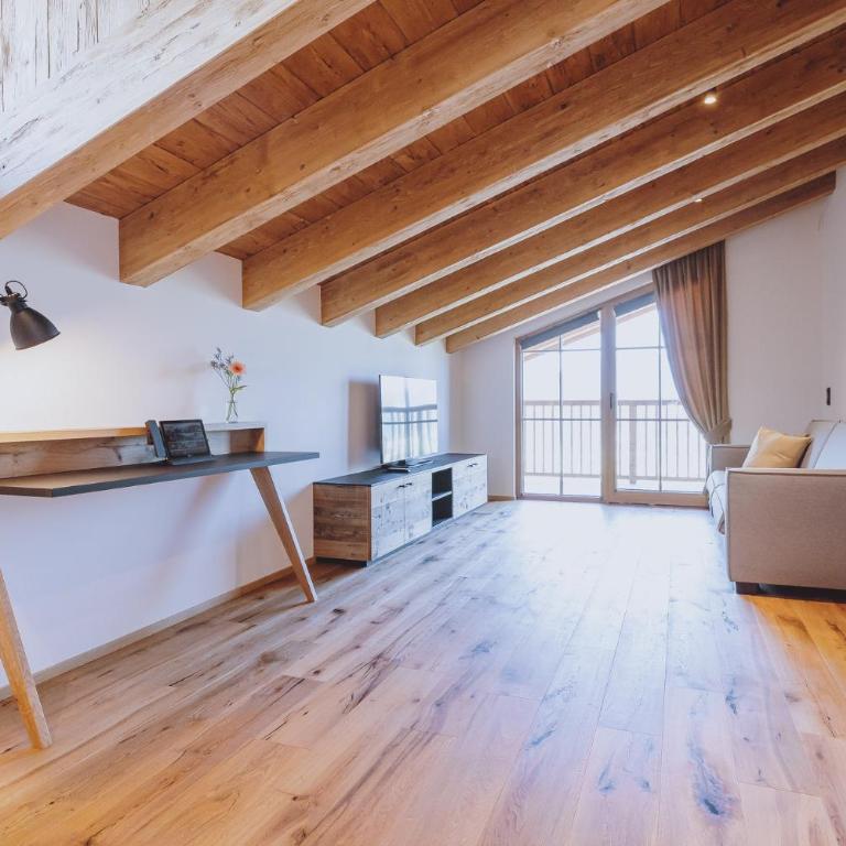ZAGLGUT Premium Hotel & Chalets, Zell am See-Kaprun - Wellness & Infinity Pool, Air Conditioning, Panoramic Views & Summer Card Included - Superior Panorama Suite mit Sauna und Badewanne - 6