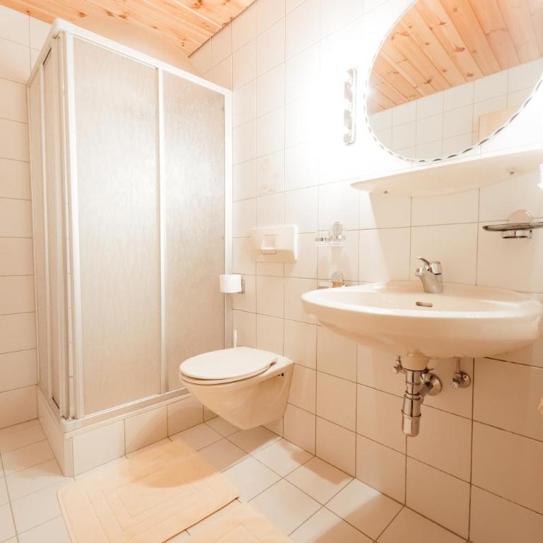 Zimmer & Ferienwohnungen Dandler - Doppelzimmer - 5