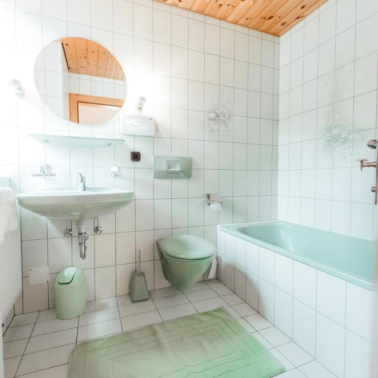 Zimmer & Ferienwohnungen Dandler - Familienzimmer - 1