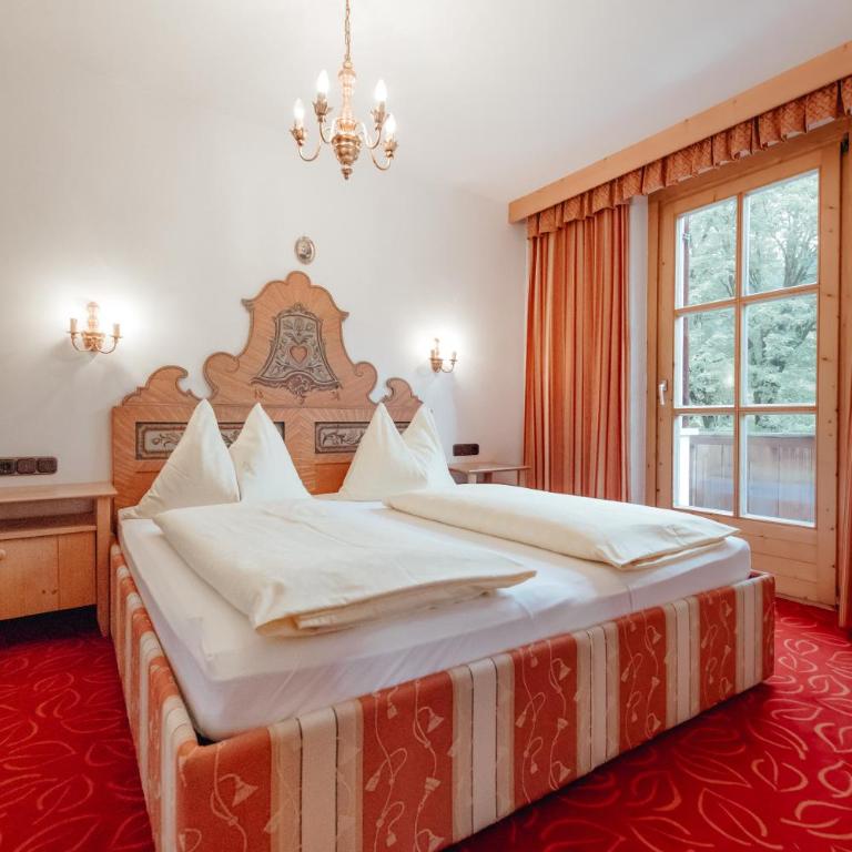 Zimmer & Ferienwohnungen Dandler - Deluxe Doppelzimmer mit Balkon - 2