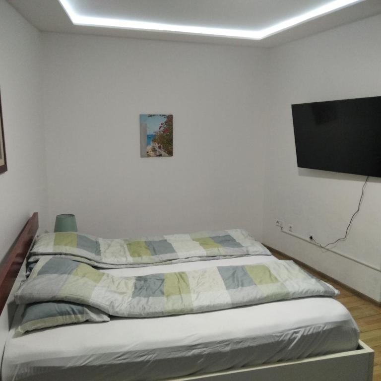 Villa Old Town - Dvokrevetna Soba sa Bračnim Krevetom i Sopstvenim Kupatilom - Suteren - 13