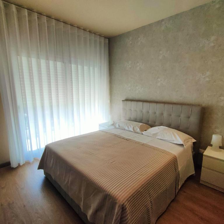 Flavi Home B&B - Deluxe Single Room with Balcony - 3