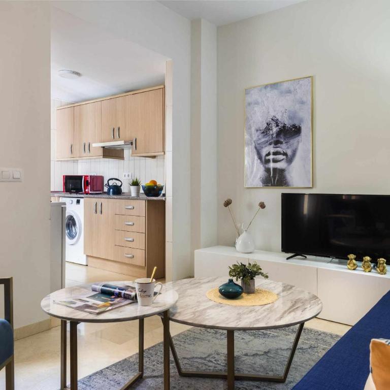 Unika Homes Málaga Beach & City - Deluxe Apartment - 5