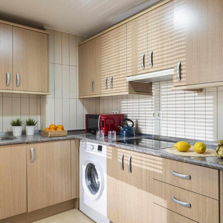 Unika Homes Málaga Beach & City - Deluxe Apartment - 13