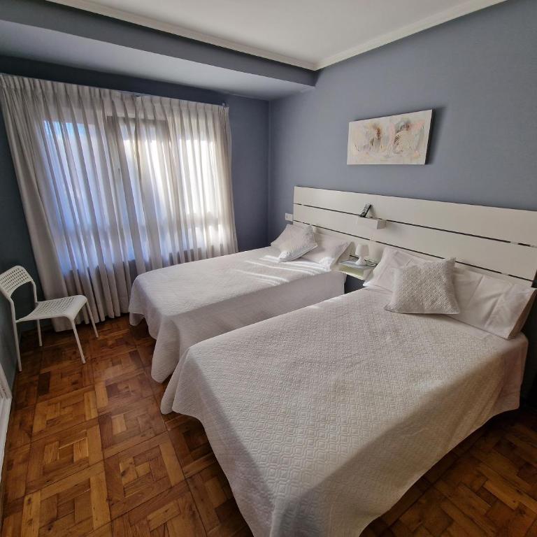 Hostal Fidalgo - Habitación Doble Estándar - 2 camas - 8