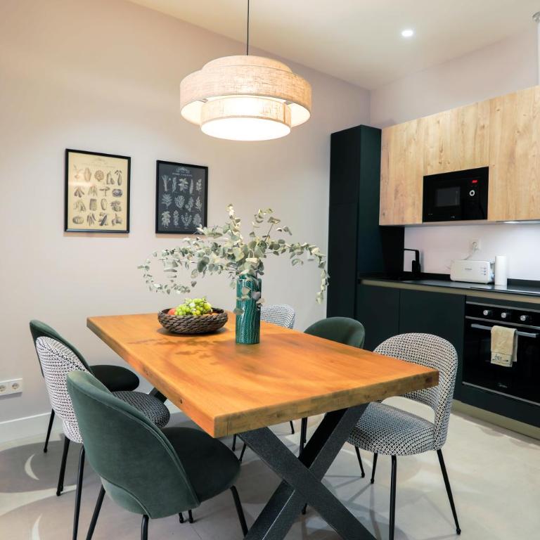 Gran Vía. Salud. Puerta del Sol. Callao. - Three-Bedroom Apartment - 3