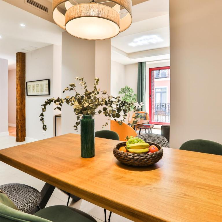 Gran Vía. Salud. Puerta del Sol. Callao. - Three-Bedroom Apartment - 2