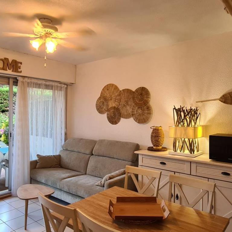 Le Tamaya plage Charmant T2 en rez de jardin A 2 pas d une belle plage de toutes commodités et centre ville port - Appartement 1 Chambre - 2