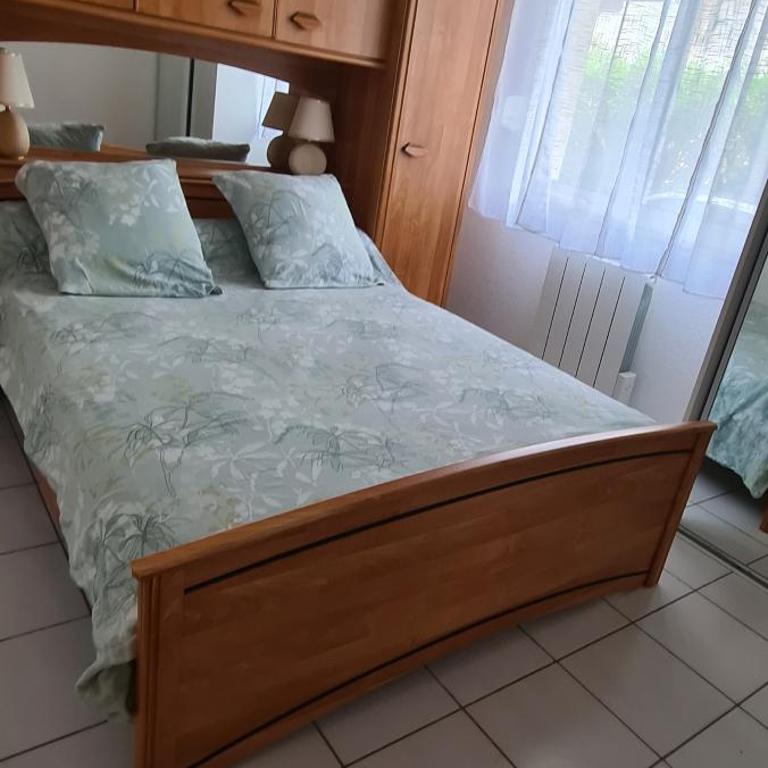 Le Tamaya plage Charmant T2 en rez de jardin A 2 pas d une belle plage de toutes commodités et centre ville port - Appartement 1 Chambre - 12