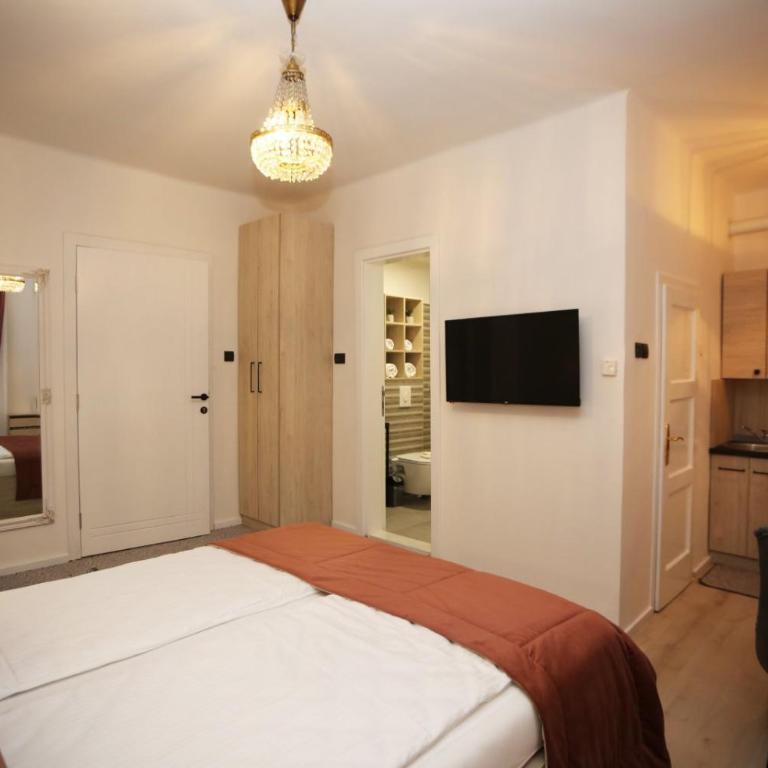 Apartments Artee Free Garage Parking - Studio - 11
