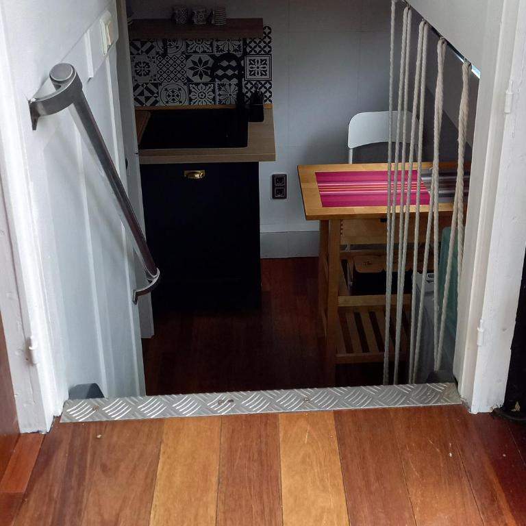Appartement atypique indépendant sur péniche - Appartement avec Terrasse - 43