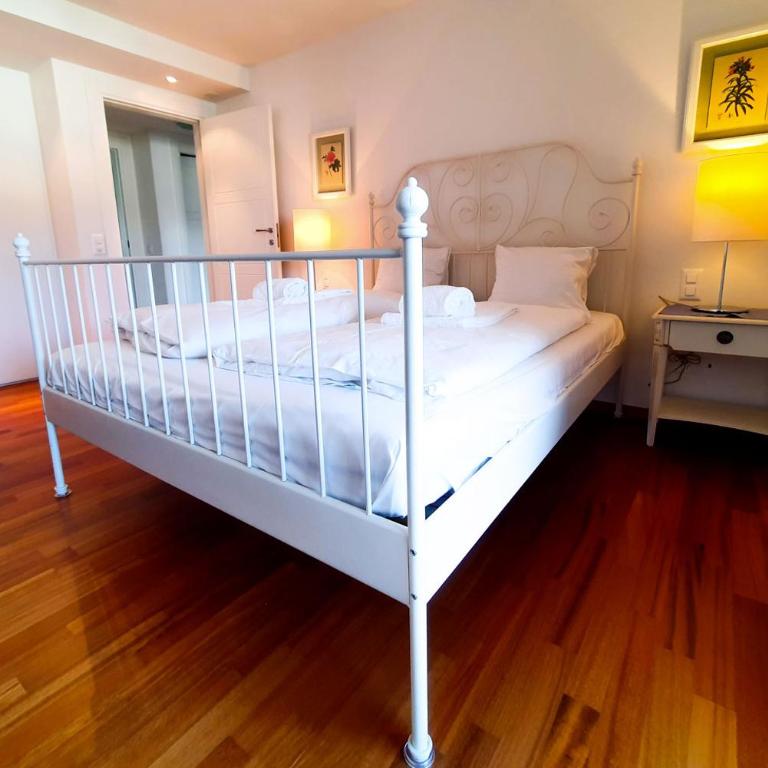 Residenza Vivian Deluxe Apartments - Appartamento Deluxe con Vista Lago - 13