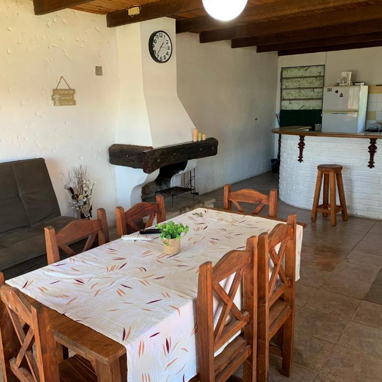Casa amplia Costa Azul, La Paloma a 2 cuadras de la playa - Casa de 2 dormitorios - 1