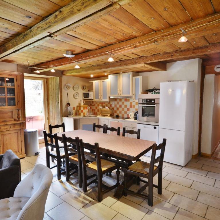 Chalet rénové 8 pers. proche centre et pistes avec parking - FR-1-684-22 - Apartamento - 2