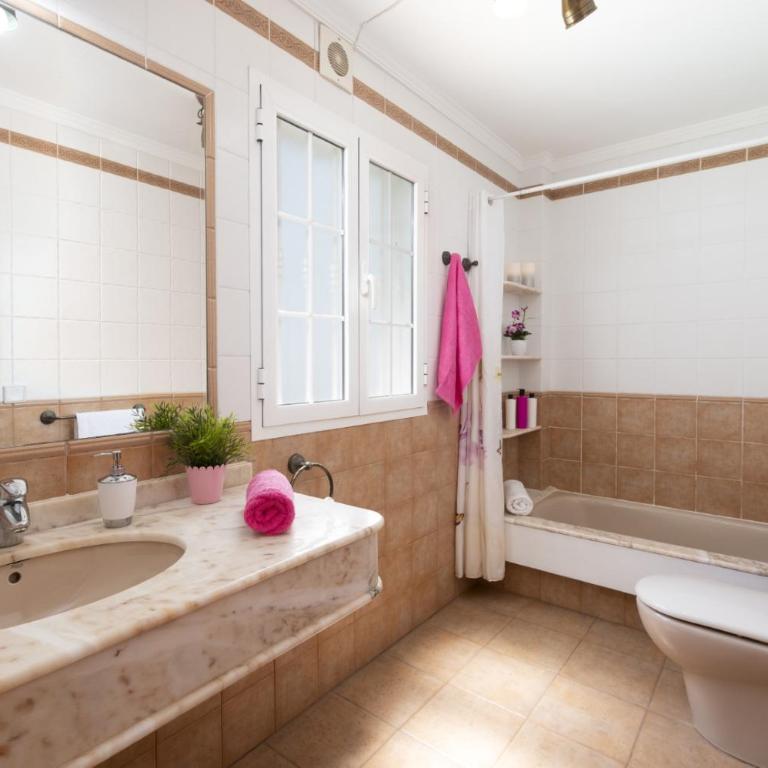 Villa Susie by Villa Plus - Villa - 16