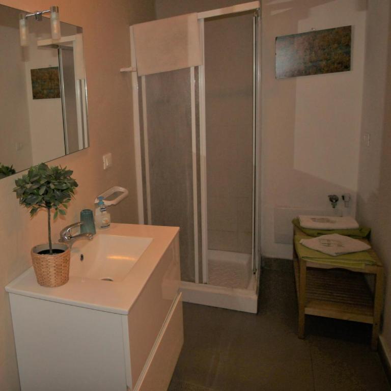 Katana Residence - Deluxe Apartment with Balcony - 1