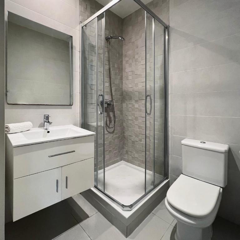 Stay U-nique Apartments Sants - Three-Bedroom Apartment - 12