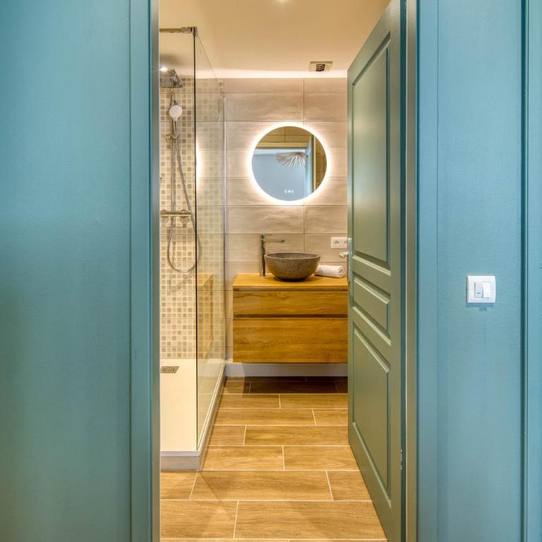Appartement Le Verdoyant hyper centre avec Parking et Sauna - Appartamento Superior - 13