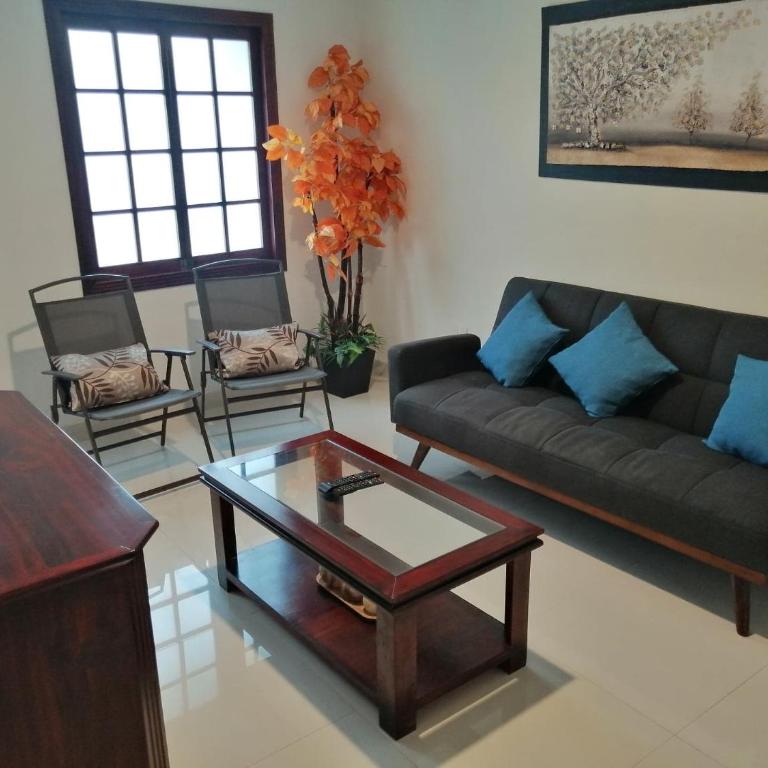 Casa San Roque Valladolid - Estudio con cama extragrande y sofá cama - 5