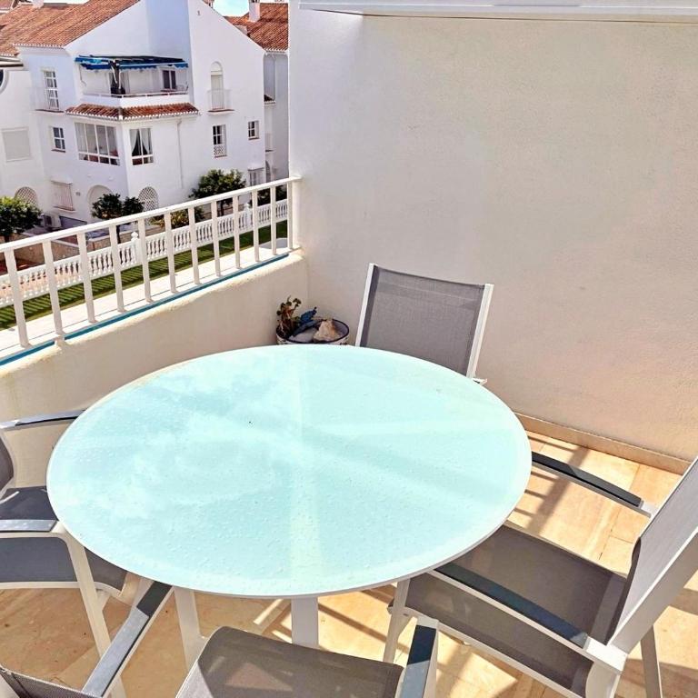 Urbanización Fuentes de Nerja - Apartamento de 2 dormitorios - 2