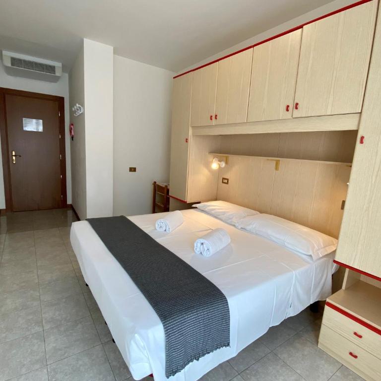 Hotel Rosa Caorle - Camera Comfort Matrimoniale/Doppia con Letti Singoli - 5