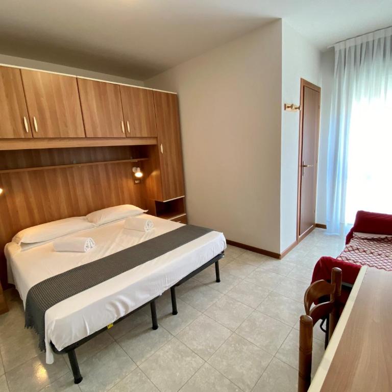 Hotel Rosa Caorle - Camera Tripla Comfort - 3