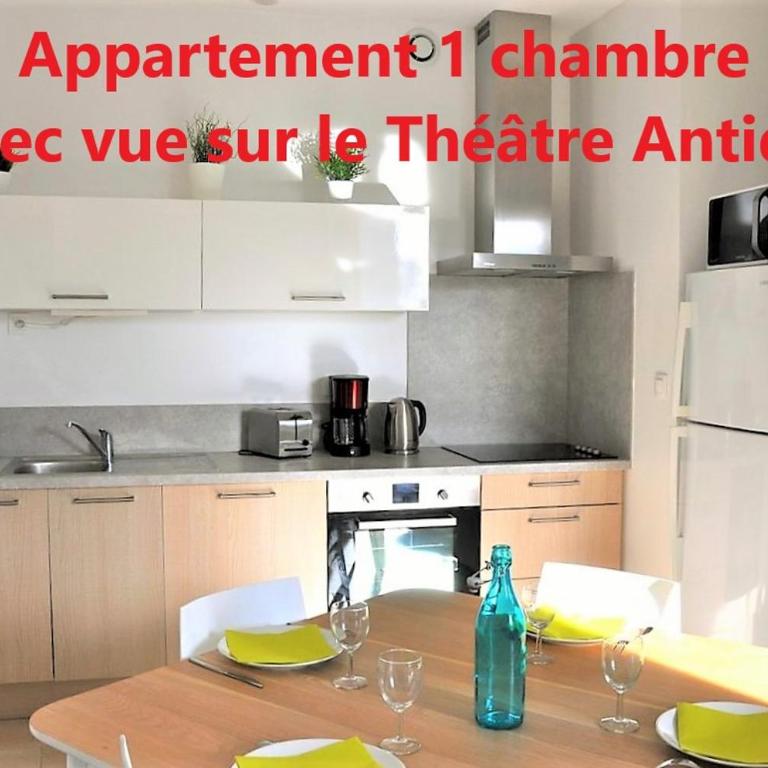 Holiday in Arles -Appartement du Théâtre Antique - One-Bedroom Apartment - 12