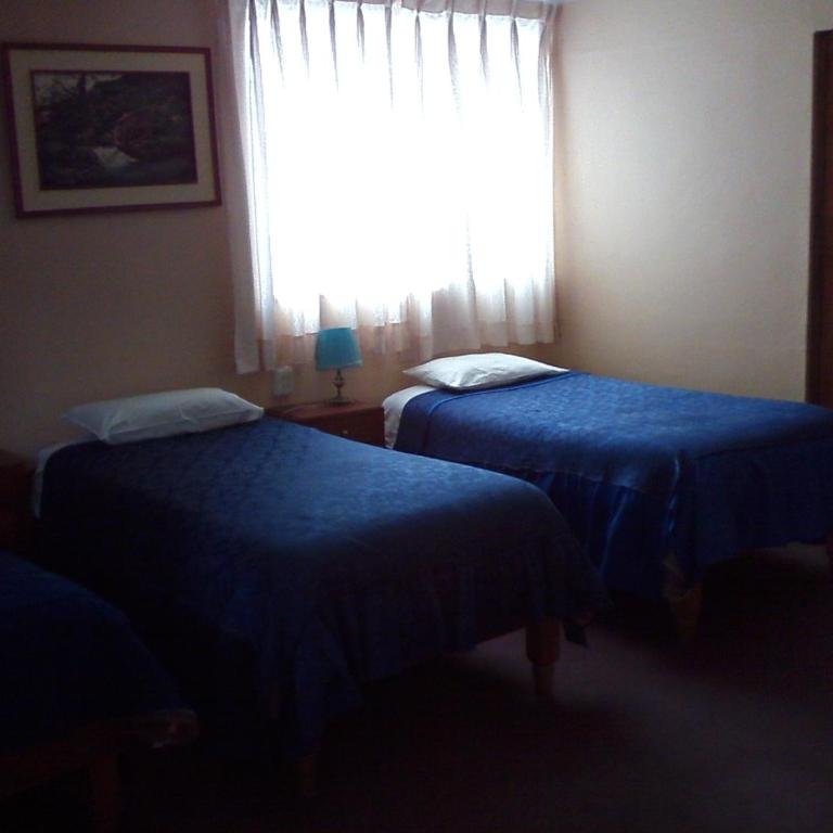 Hostal Tres Máscaras - Habitación Triple - 1
