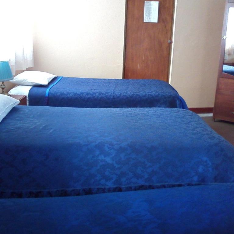 Hostal Tres Máscaras - Habitación Triple - 5