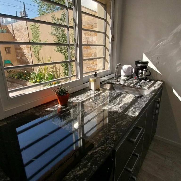 Adrogue Apartment Ezeiza Airport Shuttle 24hs - Apartamento de 1 dormitorio - 8