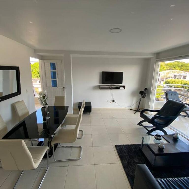 Lindo Apartamento vacacional - Three-Bedroom Apartment - 1