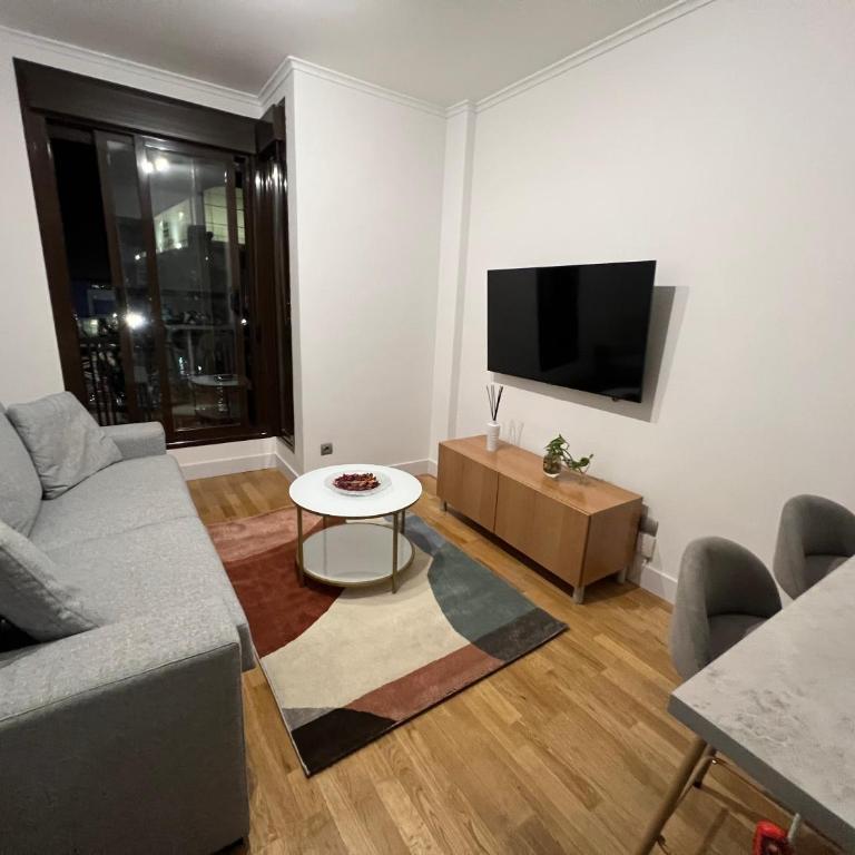 PISO cerca Aeropuerto Madrid, Estadio Riyadh Air, Ifema, Parque Juan Carlos I, Clínica Univesidad Navarra y Plenilunio - Apartamento de 1 dormitorio - 3