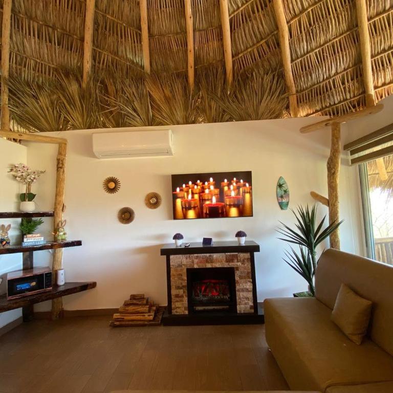 Palm Valley Cabins - Family Room with Balcony - 6